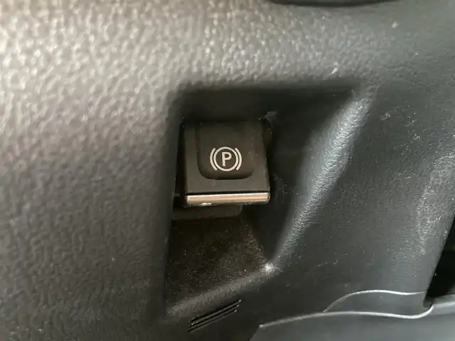 レクサス ＵＸ 200 バージョンC 静岡県 2022(令4)年 6.3万km ソニッククロム ムーンルーフ/純正12.3型ナビTV/ハンズフリーパワーバックドア/パノラミックビューモニター/ビルトインETC2.0/レーダークルーズコントロール/クリアランスソナー/ブラインドスポットモニター/セーフティシステムプラス/・プリクラッシュセーフティ/・レーントレーシングアシスト/・先行車発進告知機能/・ロードサインアシスト/・ドライバー異常時対応システム/純正OP三眼LEDヘッドランプ/アダプティブハイビームシステム/革巻きステアリング/ステアリングヒーター/パドルシフト/前席シートヒーター/純正17インチアルミホイール/スマートエントリー/スタートシステム