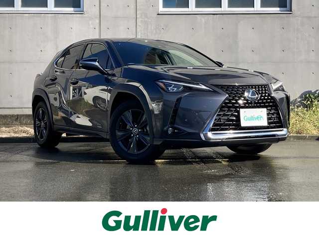 レクサス ＵＸ 200 バージョンC 静岡県 2022(令4)年 6.3万km ソニッククロム ムーンルーフ/純正12.3型ナビTV/ハンズフリーパワーバックドア/パノラミックビューモニター/ビルトインETC2.0/レーダークルーズコントロール/クリアランスソナー/ブラインドスポットモニター/セーフティシステムプラス/・プリクラッシュセーフティ/・レーントレーシングアシスト/・先行車発進告知機能/・ロードサインアシスト/・ドライバー異常時対応システム/純正OP三眼LEDヘッドランプ/アダプティブハイビームシステム/革巻きステアリング/ステアリングヒーター/パドルシフト/前席シートヒーター/純正17インチアルミホイール/スマートエントリー/スタートシステム