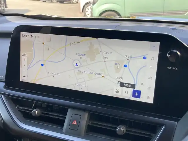 レクサス ＵＸ 200 バージョンC 静岡県 2022(令4)年 6.3万km ソニッククロム ムーンルーフ/純正12.3型ナビTV/ハンズフリーパワーバックドア/パノラミックビューモニター/ビルトインETC2.0/レーダークルーズコントロール/クリアランスソナー/ブラインドスポットモニター/セーフティシステムプラス/・プリクラッシュセーフティ/・レーントレーシングアシスト/・先行車発進告知機能/・ロードサインアシスト/・ドライバー異常時対応システム/純正OP三眼LEDヘッドランプ/アダプティブハイビームシステム/革巻きステアリング/ステアリングヒーター/パドルシフト/前席シートヒーター/純正17インチアルミホイール/スマートエントリー/スタートシステム