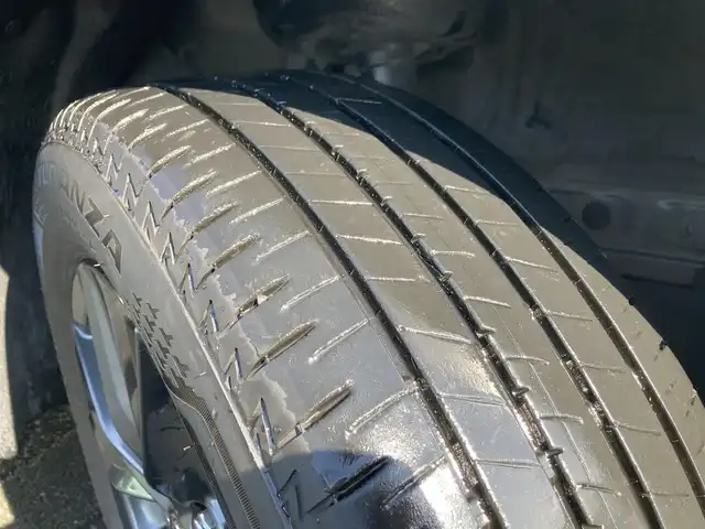 レクサス ＵＸ 200 バージョンC 静岡県 2022(令4)年 6.3万km ソニッククロム ムーンルーフ/純正12.3型ナビTV/ハンズフリーパワーバックドア/パノラミックビューモニター/ビルトインETC2.0/レーダークルーズコントロール/クリアランスソナー/ブラインドスポットモニター/セーフティシステムプラス/・プリクラッシュセーフティ/・レーントレーシングアシスト/・先行車発進告知機能/・ロードサインアシスト/・ドライバー異常時対応システム/純正OP三眼LEDヘッドランプ/アダプティブハイビームシステム/革巻きステアリング/ステアリングヒーター/パドルシフト/前席シートヒーター/純正17インチアルミホイール/スマートエントリー/スタートシステム