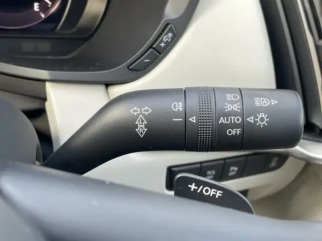 マツダ ＣＸ－６０ XD HV エクスクルーシブモダン 岡山県 2022(令4)年 3.5万km ロジウムホワイトプレミアムメタリック 12.3インチディスプレイ/フルセグTV、AM、FM、Bluetooth/AppleCarplay、AndroidAuto/BOSEサウンドシステム/白色ナッパレザー/アダブティブLEDヘッドライト/全方位モニター/レーンキープアシスト/緊急時車線維持支援/ブラインドスポットモニタリング/スマートブレーキサポート/・前方検知機能/・右直事故回避アシスト機能/・前進時左右接近物検知機能/・交差点事故回避アシスト機能/・後退時検知機能/・後退時左右接近物検知機能/前側方接近車両検知/マツダレーダークルーズコントロール/交通標識認識システム/クルージングトラフィックサポート/ドライバー異常時対応システム/ドライバーモニタリング/デイタイムランニングライト/ハンズフリー機能付きパワーリフトゲート/アクティブドライビングディスプレイ/アンビエントライト/12.3インチフル液晶メーター/運転席メモリーシート/前席シートヒーター/ステアリングヒーターF/前席ベンチレーション/前席パワーシート/USB端子　HDMI端子/ワイヤレス充電