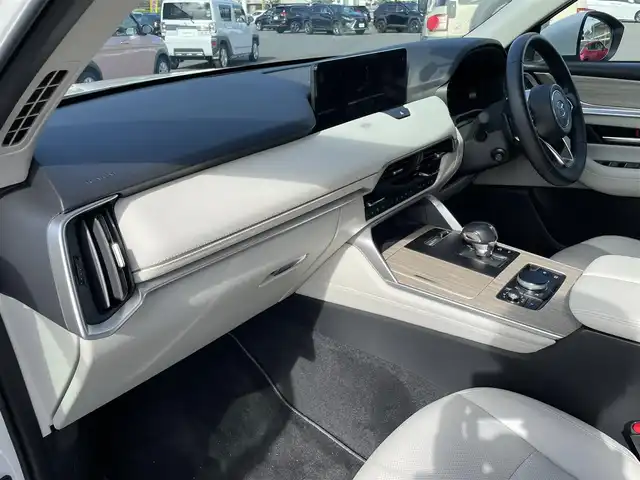 マツダ ＣＸ－６０ XD HV エクスクルーシブモダン 岡山県 2022(令4)年 3.5万km ロジウムホワイトプレミアムメタリック 12.3インチディスプレイ/フルセグTV、AM、FM、Bluetooth/AppleCarplay、AndroidAuto/BOSEサウンドシステム/白色ナッパレザー/アダブティブLEDヘッドライト/全方位モニター/レーンキープアシスト/緊急時車線維持支援/ブラインドスポットモニタリング/スマートブレーキサポート/・前方検知機能/・右直事故回避アシスト機能/・前進時左右接近物検知機能/・交差点事故回避アシスト機能/・後退時検知機能/・後退時左右接近物検知機能/前側方接近車両検知/マツダレーダークルーズコントロール/交通標識認識システム/クルージングトラフィックサポート/ドライバー異常時対応システム/ドライバーモニタリング/デイタイムランニングライト/ハンズフリー機能付きパワーリフトゲート/アクティブドライビングディスプレイ/アンビエントライト/12.3インチフル液晶メーター/運転席メモリーシート/前席シートヒーター/ステアリングヒーターF/前席ベンチレーション/前席パワーシート/USB端子　HDMI端子/ワイヤレス充電