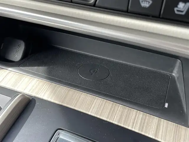 マツダ ＣＸ－６０ XD HV エクスクルーシブモダン 岡山県 2022(令4)年 3.5万km ロジウムホワイトプレミアムメタリック 12.3インチディスプレイ/フルセグTV、AM、FM、Bluetooth/AppleCarplay、AndroidAuto/BOSEサウンドシステム/白色ナッパレザー/アダブティブLEDヘッドライト/全方位モニター/レーンキープアシスト/緊急時車線維持支援/ブラインドスポットモニタリング/スマートブレーキサポート/・前方検知機能/・右直事故回避アシスト機能/・前進時左右接近物検知機能/・交差点事故回避アシスト機能/・後退時検知機能/・後退時左右接近物検知機能/前側方接近車両検知/マツダレーダークルーズコントロール/交通標識認識システム/クルージングトラフィックサポート/ドライバー異常時対応システム/ドライバーモニタリング/デイタイムランニングライト/ハンズフリー機能付きパワーリフトゲート/アクティブドライビングディスプレイ/アンビエントライト/12.3インチフル液晶メーター/運転席メモリーシート/前席シートヒーター/ステアリングヒーターF/前席ベンチレーション/前席パワーシート/USB端子　HDMI端子/ワイヤレス充電