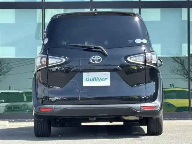 トヨタ シエンタ G 和歌山県 2021(令3)年 5.7万km ブラックマイカ 社外7型ナビ/バックカメラ/両側パワースライドドア/プリクラッシュセーフティー/レーンディパーチャーアラート/ドライブレコーダー/ETC/アイドリングストップ/ステアリングスイッチ/LEDヘッドライト/オートライト/オートマチックハイビーム