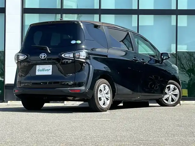 トヨタ シエンタ G 和歌山県 2021(令3)年 5.7万km ブラックマイカ 社外7型ナビ/バックカメラ/両側パワースライドドア/プリクラッシュセーフティー/レーンディパーチャーアラート/ドライブレコーダー/ETC/アイドリングストップ/ステアリングスイッチ/LEDヘッドライト/オートライト/オートマチックハイビーム