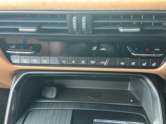 マツダ ＣＸ－６０ XD HV プレミアムスポーツ 広島県 2022(令4)年 3.7万km ロジウムホワイトプレミアムメタリック 禁煙/パノラマサンルーフ/スマートブレーキサポート/マツダコネクトナビ/Apple CarPlay/Android Auto/フルセグTV/Bluetooth/USB/360度ビューモニター/レザーシート/シートヒーター/シートベンチレーション/パワーシート/メモリーシート/パワーバックドア/レーダークルーズコントロール/LEDオートライト/ステアリングスイッチ/ステアリングヒーター/ビルトインETC/フロアマット/スマートキー/スペアキー/BOSEサウンド