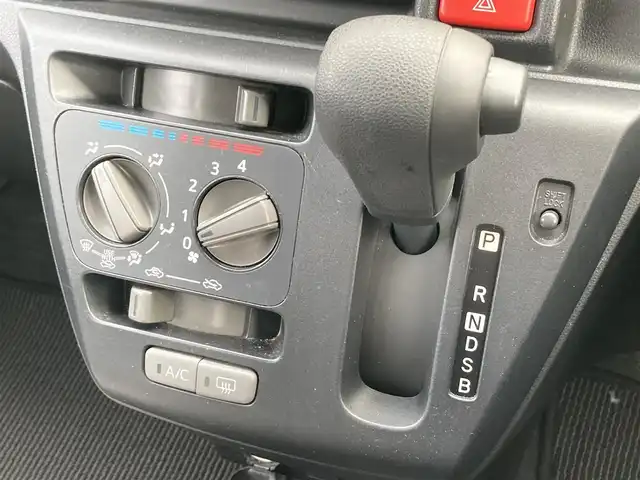 ダイハツ ミラ イース L SAⅢ 愛媛県 2018(平30)年 2万km スカイブルーメタリック 社外ナビ（AVN-R7W)/・CD/DVD/フルセグTV/MSV/バックカメラ/スマートアシスト3/・衝突警報機能/・衝突軽減ブレーキ/・車線逸脱警報機能/・誤発進抑制機能（前後）/・先行車発信お知らせ/・オートハイビーム/リモコンキー/・スペアキー2本/アイドリングストップ/フロアマット