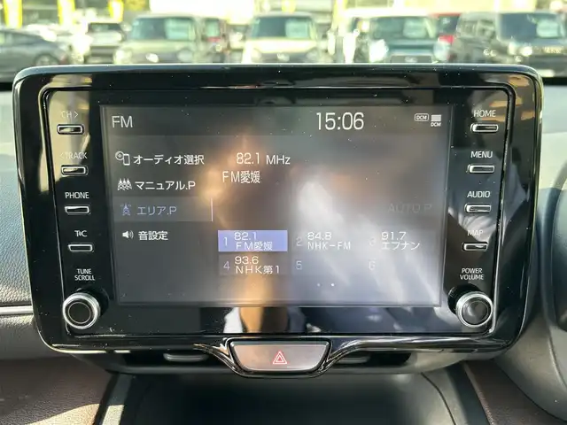 トヨタ ヤリスクロス ハイブリッド Z 愛媛県 2021(令3)年 3.4万km ホワイトパールクリスタルシャイン パノラミックビューモニター（全方位カメラ）/純正ディスプレイオーディオ/ナビ・Bluetooth・USB・フルセグTV・Miracast/パワーシート（D席）/シートヒーター（D・N席）/ハーフレザーシート（茶）/プリクラッシュセーフティシステム/アダプティブクルーズコントロール/レーンキープアシスト/オートハイビーム/ブラインドスポットモニター/リアクロストラフィックアラート/前後コーナーセンサー/AC1００V電源/LEDヘッドライト/純正18インチアルミ/禁煙車