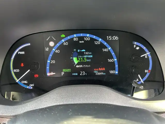 トヨタ ヤリスクロス ハイブリッド Z 愛媛県 2021(令3)年 3.4万km ホワイトパールクリスタルシャイン パノラミックビューモニター（全方位カメラ）/純正ディスプレイオーディオ/ナビ・Bluetooth・USB・フルセグTV・Miracast/パワーシート（D席）/シートヒーター（D・N席）/ハーフレザーシート（茶）/プリクラッシュセーフティシステム/アダプティブクルーズコントロール/レーンキープアシスト/オートハイビーム/ブラインドスポットモニター/リアクロストラフィックアラート/前後コーナーセンサー/AC1００V電源/LEDヘッドライト/純正18インチアルミ/禁煙車