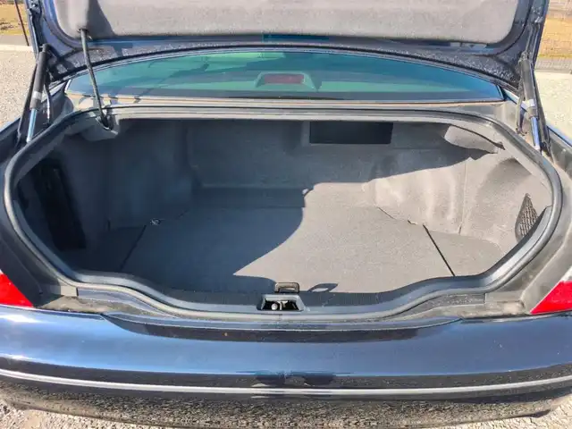 トヨタ セルシオ Cタイプ Fパッケージ 愛知県 2006(平18)年 9.1万km ダークブルーマイカ 純正MOPナビ/バックモニター/クルーズコントロール/横滑り防止装置/ステアリング連動HIDヘッドランプ/オートライト/オートエアコン　/純正OP木目調/革巻きコンビステアリング/前席パワーシート/後席シートヒーター/後席メモリー機能付パワーシート/純正17インチアルミホイール/スマートキー/イモビライザー/オートアラーム/禁煙車