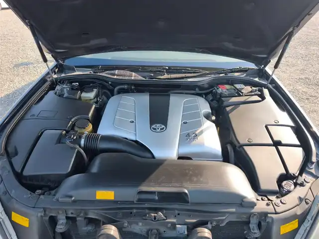 トヨタ セルシオ Cタイプ Fパッケージ 愛知県 2006(平18)年 9.1万km ダークブルーマイカ 純正MOPナビ/バックモニター/クルーズコントロール/横滑り防止装置/ステアリング連動HIDヘッドランプ/オートライト/オートエアコン　/純正OP木目調/革巻きコンビステアリング/前席パワーシート/後席シートヒーター/後席メモリー機能付パワーシート/純正17インチアルミホイール/スマートキー/イモビライザー/オートアラーム/禁煙車