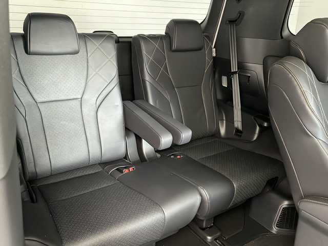 トヨタ ヴェルファイア ハイブリット Z プレミア 兵庫県 2023(令5)年 2万km プラチナホワイトパールマイカ ・純正ディスプレイオーディオ/・Bluetooth/USB/HDMI/TV/・パノラミックビューモニター/・トヨタセーフティセンス/・プリクラッシュセーフティ/・レーンディバーチャーアラート/・レーダクルーズコントロール/・アダプティブハイビームシステム/・ロードサインアシスト/・ドライバー異常時対応システム/・プロアクティブドライビングアシスト/・発進遅れ告知機能/・ブラインドスポットモニター/・フロントクロストラフィックアラート/・レーンチェンジアシスト/・安心降車アシスト/・パーキングサポートブレーキ/・両側パワースライドドア/・デジタルインナーミラー/・ムーンルーフ/・ステアリングヒーター/・パドルシフト/・レザーシート/・前席パワーシート/・前席シートヒーター/・前席ベンチレーション/・置くだけ充電/・LEDヘッドライト/・純正19インチアルミホイールタイヤ/・ビルトインETC2.0