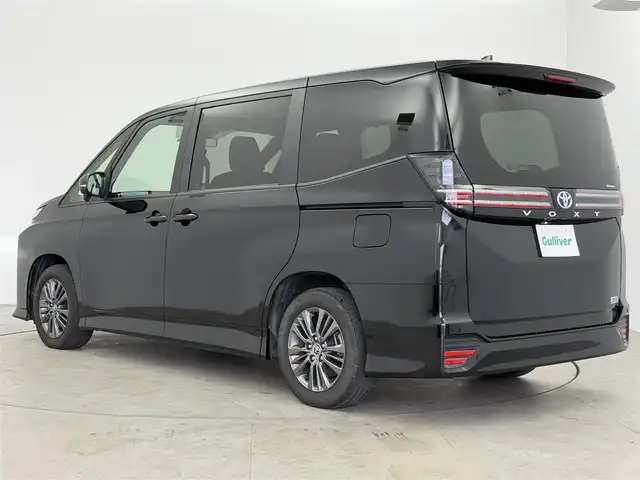 トヨタ ヴォクシー ハイブリッド S－G 愛知県 2022(令4)年 3.9万km アティチュードブラックマイカ 純正ナビ/バックカメラ/両側パワースライドドア/ブラインドスポットモニター/ETC2.0/プリクラッシュセーフティシステム/レーダークルーズコントロール/純正16インチアルミホイール/フルセグTV/LEDヘッドライト/スマートキー/プッシュスタート/電動格納ミラー