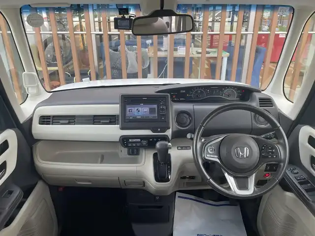 ホンダ Ｎ ＢＯＸ G L ターボ ホンダセンシング 鳥取県 2019(平31)年 9.5万km プラチナホワイトパール (株)IDOMが運営する【じしゃロン鳥取店】の自社ローン専用車両になります。こちらは現金またはオートローンご利用時の価格です。自社ローンご希望の方は別途その旨お申付け下さい/純正ディスプレイオーディオ（WX-171C）/・ワンセグTV/・AM/FM/・CD/プッシュスタート/両側パワースライドドア/ホンダセンシング搭載/衝突被害軽減ブレーキ/レーダークルーズコントロール/LEDオートライト/ドライブレコーダー/純正フロアマット/アイドリングストップ