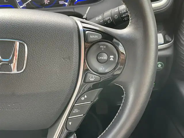 ホンダ オデッセイ ハイブリッド e:HEVアブソルート 島根県 2017(平29)年 4.9万km クリスタルブラックパール 社外ナビ/フルセグTV　/ＤＶＤ再生/Ｂｌｕｅｔｏｏｔｈ接続　/フリップダウンモニター　/両側パワースライドドア　/バックカメラ　/ＥＴＣ　/前後ドライブレコーダー　/アダプティブクルーズコントロール　/衝突軽減ブレーキ　/スマートキー　/純正ＬＥＤヘッドライト　/純正１７インチアルミホイール/純正フロアマット/保証書・取扱説明書/スペアキー1本