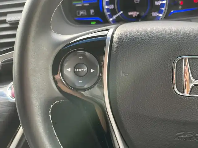 ホンダ オデッセイ ハイブリッド e:HEVアブソルート 島根県 2017(平29)年 4.9万km クリスタルブラックパール 社外ナビ/フルセグTV　/ＤＶＤ再生/Ｂｌｕｅｔｏｏｔｈ接続　/フリップダウンモニター　/両側パワースライドドア　/バックカメラ　/ＥＴＣ　/前後ドライブレコーダー　/アダプティブクルーズコントロール　/衝突軽減ブレーキ　/スマートキー　/純正ＬＥＤヘッドライト　/純正１７インチアルミホイール/純正フロアマット/保証書・取扱説明書/スペアキー1本