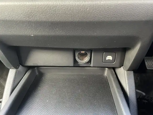 ホンダ オデッセイ ハイブリッド e:HEVアブソルート 島根県 2017(平29)年 4.9万km クリスタルブラックパール 社外ナビ/フルセグTV　/ＤＶＤ再生/Ｂｌｕｅｔｏｏｔｈ接続　/フリップダウンモニター　/両側パワースライドドア　/バックカメラ　/ＥＴＣ　/前後ドライブレコーダー　/アダプティブクルーズコントロール　/衝突軽減ブレーキ　/スマートキー　/純正ＬＥＤヘッドライト　/純正１７インチアルミホイール/純正フロアマット/保証書・取扱説明書/スペアキー1本