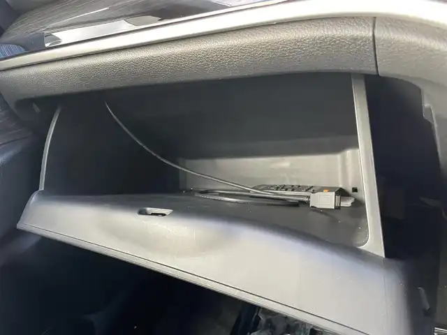 ホンダ オデッセイ ハイブリッド e:HEVアブソルート 島根県 2017(平29)年 4.9万km クリスタルブラックパール 社外ナビ/フルセグTV　/ＤＶＤ再生/Ｂｌｕｅｔｏｏｔｈ接続　/フリップダウンモニター　/両側パワースライドドア　/バックカメラ　/ＥＴＣ　/前後ドライブレコーダー　/アダプティブクルーズコントロール　/衝突軽減ブレーキ　/スマートキー　/純正ＬＥＤヘッドライト　/純正１７インチアルミホイール/純正フロアマット/保証書・取扱説明書/スペアキー1本