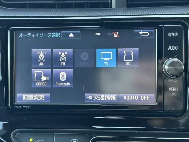 トヨタ アクア クロスオーバー 佐賀県 2017(平29)年 7.6万km ライムホワイトパールクリスタルシャイン トヨタセーフティセンスC/・プリクラッシュセーフティ/・オートマチックハイビーム/・レーンディパーチャーアラート/純正SDナビ/・バックカメラ/・フルセグTV/BT/CD/DVD/純正16インチAW/ハーフレザーシート/LEDヘッドライト/フォグランプ/ETC/プッシュスタート/スペアキー×1