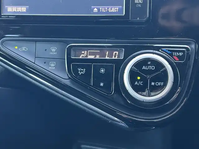 トヨタ アクア クロスオーバー 佐賀県 2017(平29)年 7.6万km ライムホワイトパールクリスタルシャイン トヨタセーフティセンスC/・プリクラッシュセーフティ/・オートマチックハイビーム/・レーンディパーチャーアラート/純正SDナビ/・バックカメラ/・フルセグTV/BT/CD/DVD/純正16インチAW/ハーフレザーシート/LEDヘッドライト/フォグランプ/ETC/プッシュスタート/スペアキー×1