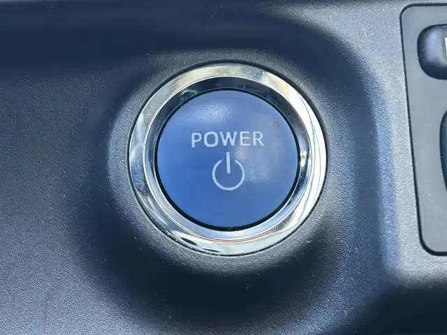 トヨタ アクア クロスオーバー 佐賀県 2017(平29)年 7.6万km ライムホワイトパールクリスタルシャイン トヨタセーフティセンスC/・プリクラッシュセーフティ/・オートマチックハイビーム/・レーンディパーチャーアラート/純正SDナビ/・バックカメラ/・フルセグTV/BT/CD/DVD/純正16インチAW/ハーフレザーシート/LEDヘッドライト/フォグランプ/ETC/プッシュスタート/スペアキー×1