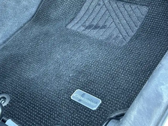 トヨタ アクア クロスオーバー 佐賀県 2017(平29)年 7.6万km ライムホワイトパールクリスタルシャイン トヨタセーフティセンスC/・プリクラッシュセーフティ/・オートマチックハイビーム/・レーンディパーチャーアラート/純正SDナビ/・バックカメラ/・フルセグTV/BT/CD/DVD/純正16インチAW/ハーフレザーシート/LEDヘッドライト/フォグランプ/ETC/プッシュスタート/スペアキー×1