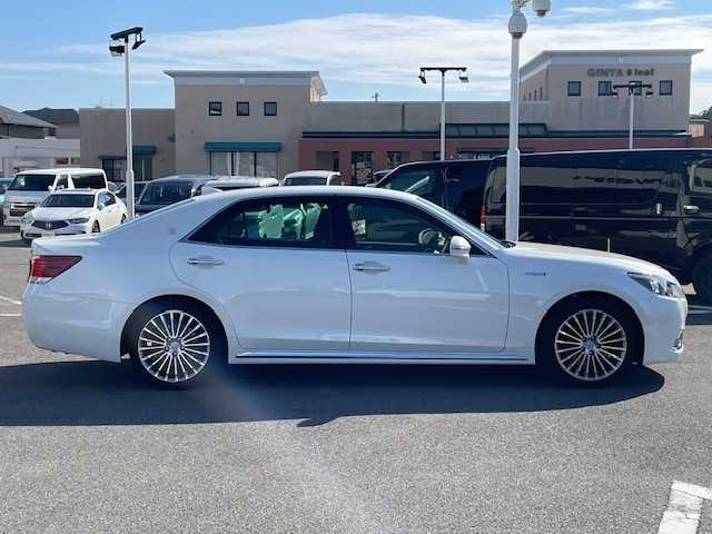 トヨタ クラウン マジェスタ Fバージョン 長崎県 2016(平28)年 4.3万km ホワイトパールクリスタルシャイン 純正メーカーナビ/CD/DVD/BT/BL/フルセグTV/バックカメラ/黒レザーシート/前席パワーシート/D席メモリーシート/前席シートヒーター/前席エアーシート/ステアリングヒーター/トヨタセーフティセンス/レーダークルーズコントロール/レーンキープアシスト/ブラインドスポットモニター/LEDヘッドライト/ビルトインETC