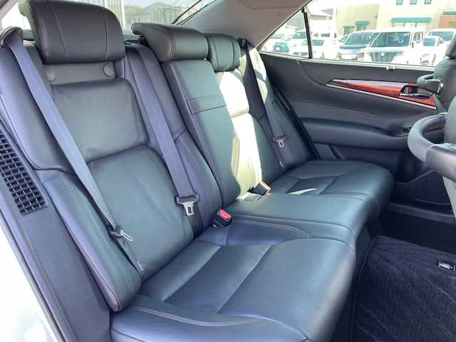 トヨタ クラウン マジェスタ Fバージョン 長崎県 2016(平28)年 4.3万km ホワイトパールクリスタルシャイン 純正メーカーナビ/CD/DVD/BT/BL/フルセグTV/バックカメラ/黒レザーシート/前席パワーシート/D席メモリーシート/前席シートヒーター/前席エアーシート/ステアリングヒーター/トヨタセーフティセンス/レーダークルーズコントロール/レーンキープアシスト/ブラインドスポットモニター/LEDヘッドライト/ビルトインETC