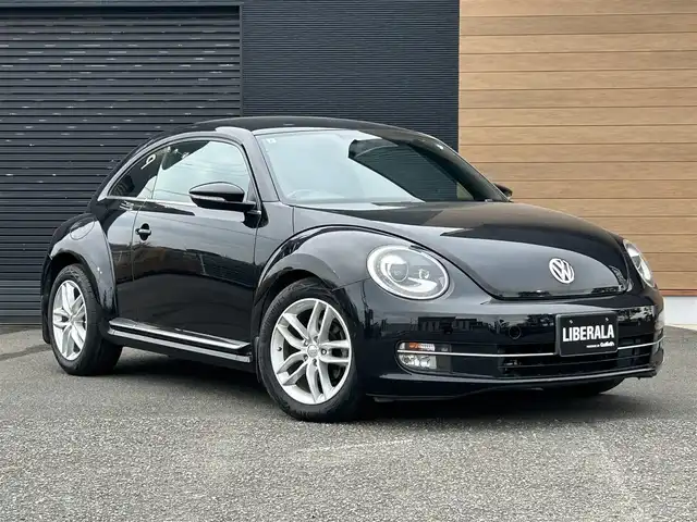 フォルクスワーゲン ザ・ビートル デザイン 宮崎県 2013(平25)年 7.3万km 黒 アルパイン8型ナビ/フルセグTV/CD/DVD/Bluetooth/AUX/バックカメラ/クルーズコントロール/ETC/純正フロアマット/社外アルミホイール17インチ/USBポート