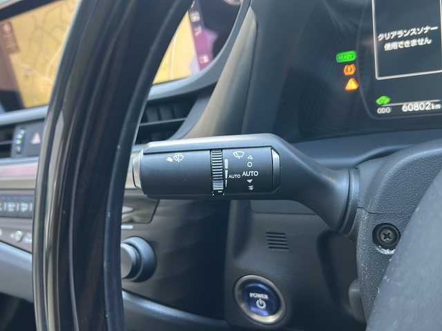 レクサス ＥＳ 300h バージョンL 広島県 2020(令2)年 6.1万km ソニッククォーツ 禁煙/ムーンルーフ/レクサスセーフティシステム/純正12.3インチナビ/CD/DVD/DTV/Bluetooth/Blu-ray/パノラミックビューモニター/デジタルインナーミラー/トランクスポイラー/レーダークルーズコントロール/クリアランスソナー/BSM/三眼LEDオートライト/オートマチックハイビーム/レザーシート/シートヒーター/シートベンチレーション/パワーシート/メモリーシート/ステアリングヒーター/ステアリングスイッチ/パドルシフト/ビルトインETC2.0/AC100V1500W電源/純正18インチアルミホイール/純正フロアマット/純正ドアバイザー