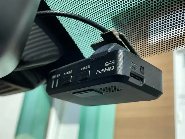 日産 ノート e－パワー ニスモ 宮崎県 2018(平30)年 8.9万km スーパーブラック 純正ナビ・TV・Bluetooth・CD・DVD/全方位カメラ/ETC/ドライブレコーダー/オートライト/純正アルミ/LEDヘッドライト/衝突軽減システム/車線逸脱警報/スマートキー/純正16インチアルミ/純正フロアマット