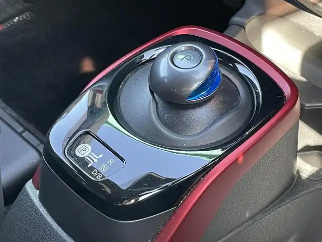 日産 ノート e－パワー ニスモ 宮崎県 2018(平30)年 8.9万km スーパーブラック 純正ナビ・TV・Bluetooth・CD・DVD/全方位カメラ/ETC/ドライブレコーダー/オートライト/純正アルミ/LEDヘッドライト/衝突軽減システム/車線逸脱警報/スマートキー/純正16インチアルミ/純正フロアマット