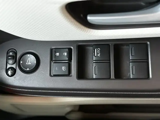 ホンダ Ｎ ＢＯＸ G L ホンダセンシング 富山県 2019(平31)年 5.3万km ルナシルバーM ギャザーズナビ/両側パワースライドドア/ホンダセンシング/レーダークルーズコントロール/オートライト/ＬＥＤヘッドライト/バックカメラ/ＵＳＢポート/スマートキーｘ２/プッシュスタート