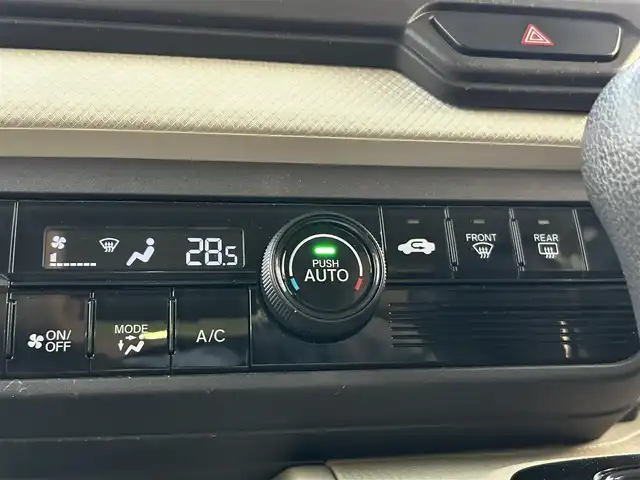 ホンダ Ｎ ＢＯＸ G L ホンダセンシング 富山県 2019(平31)年 5.3万km ルナシルバーM ギャザーズナビ/両側パワースライドドア/ホンダセンシング/レーダークルーズコントロール/オートライト/ＬＥＤヘッドライト/バックカメラ/ＵＳＢポート/スマートキーｘ２/プッシュスタート