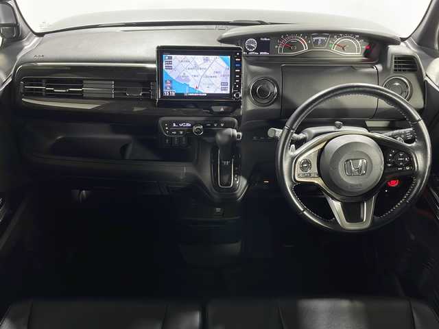 ホンダ Ｎ ＢＯＸ G L ターボ ホンダセンシング 広島県 2018(平30)年 4.6万km シャイニンググレーM 純正９型ナビ　/クルーズコントロール　/衝突軽減　/レーンキープ　/オートハイビーム　/バックカメラ　/両側パワースライドドア　/Ｂｌｕｅｔｏｏｔｈ　/電動パーキングブレーキ　/ドライブレコーダー　/ＬＥＤライト　/ＥＴＣ/純正15インチアルミホイール(165/55/R15)/エアバッグ(運転席/助手席/サイド/カーテン)