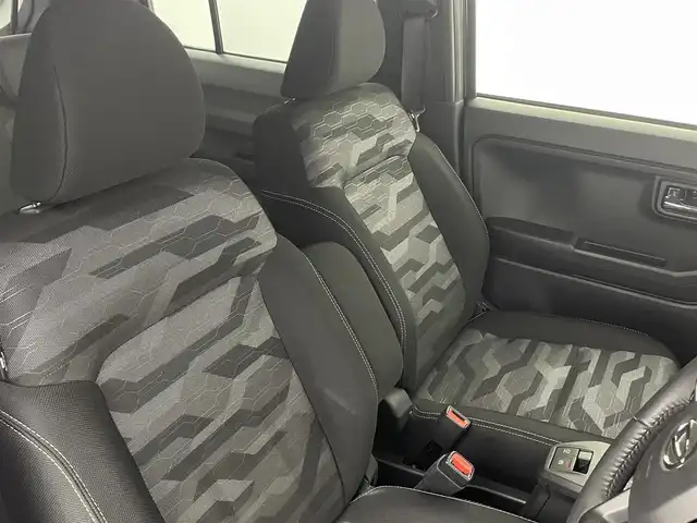 ダイハツ タフト G ターボ クロムベンチャー 宮城県 2022(令4)年 1.1万km ブラックマイカメタリック Panasonicナビ/・BT接続/フルセグTV/・CD/AM/FM/ガラスルーフ/パノラミックモニター/・バック/サイド/フロント/安全装置/・プリクラッシュセーフティ/・レーダークルーズコントロール/・レーンキープアシスト/・カーテンエアバック/14インチアルミホイール/電子パーキングブレーキ/ブレーキホールド