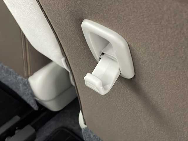 日産 デイズ ルークス S 福島県 2018(平30)年 2.7万km ホワイトパール /４WD//横滑り防止システム//衝突被害軽減システム//コーナーセンサー(前後)//シートヒーター(D席)//ホイール付スタットレスタイヤ積載//スペアキー//リモコンキー//純正フロアマット//ドアバイザー