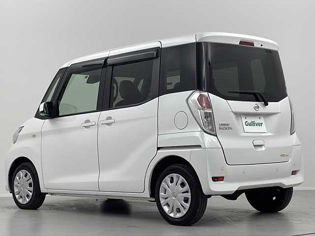 日産 デイズ ルークス S 福島県 2018(平30)年 2.7万km ホワイトパール /４WD//横滑り防止システム//衝突被害軽減システム//コーナーセンサー(前後)//シートヒーター(D席)//ホイール付スタットレスタイヤ積載//スペアキー//リモコンキー//純正フロアマット//ドアバイザー