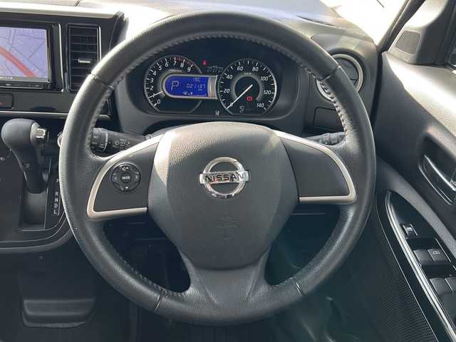 日産 デイズ ルークス ハイウェイスター Xターボ 三重県 2018(平30)年 2.2万km スパークリングレッド/ブラック 社外ナビ /全周囲カメラ/ETC /前方ドライブレコーダー /片側パワースライドドア /レーンキープアシスト /衝突軽減ブレーキ /革巻きステアリング /ステアリングスイッチ/LEDヘッドライト /オートハイビーム /オートライト/純正フロアマット /電動格納ミラー/禁煙車