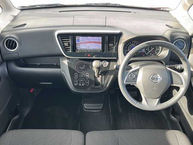 日産 デイズ ルークス ハイウェイスター Xターボ 三重県 2018(平30)年 2.2万km スパークリングレッド/ブラック 社外ナビ /全周囲カメラ/ETC /前方ドライブレコーダー /片側パワースライドドア /レーンキープアシスト /衝突軽減ブレーキ /革巻きステアリング /ステアリングスイッチ/LEDヘッドライト /オートハイビーム /オートライト/純正フロアマット /電動格納ミラー/禁煙車