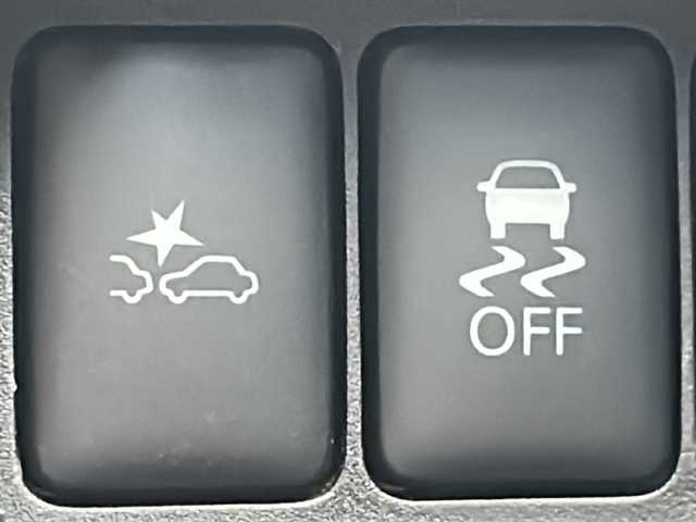 日産 デイズ ルークス ハイウェイスター Xターボ 三重県 2018(平30)年 2.2万km スパークリングレッド/ブラック 社外ナビ /全周囲カメラ/ETC /前方ドライブレコーダー /片側パワースライドドア /レーンキープアシスト /衝突軽減ブレーキ /革巻きステアリング /ステアリングスイッチ/LEDヘッドライト /オートハイビーム /オートライト/純正フロアマット /電動格納ミラー/禁煙車