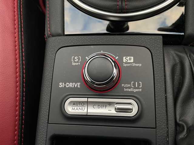 スバル ＷＲＸ ＳＴＩ STI タイプS 千葉県 2020(令2)年 2.4万km アイスシルバーメタリック 純正8インチナビ/(フルセグTV/BT/CD/DVD/Blu-ray/FM/AM)/FUJITSUBOマフラー/HKSエアクリーナー/ブラインドスポットモニター/バックカメラ/ハーフレザーシート/横滑り防止装置/ナビ連動ビルトインETC/LEDヘッドライト/オートライト/ウィンカーミラー/電動格納ミラー/純正19インチAW/シートヒーター/シートリフター/プッシュスタート/スマートキー/フロアマット/スペアキー/取扱説明書/保証書