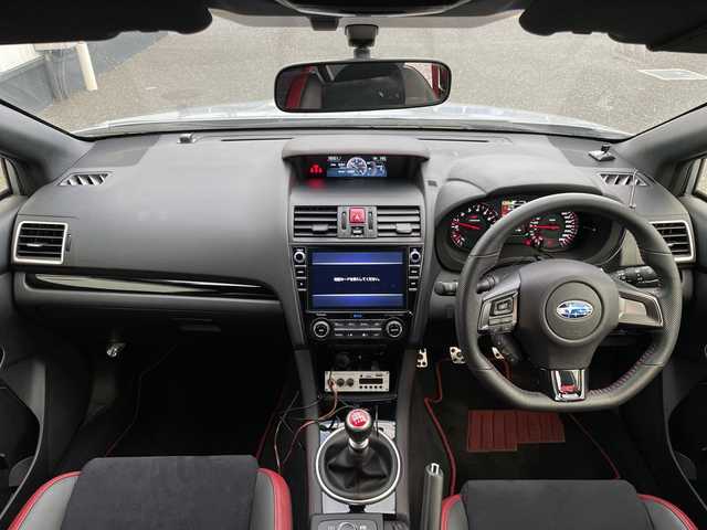 スバル ＷＲＸ ＳＴＩ STI タイプS 千葉県 2020(令2)年 2.4万km アイスシルバーメタリック 純正8インチナビ/(フルセグTV/BT/CD/DVD/Blu-ray/FM/AM)/FUJITSUBOマフラー/HKSエアクリーナー/ブラインドスポットモニター/バックカメラ/ハーフレザーシート/横滑り防止装置/ナビ連動ビルトインETC/LEDヘッドライト/オートライト/ウィンカーミラー/電動格納ミラー/純正19インチAW/シートヒーター/シートリフター/プッシュスタート/スマートキー/フロアマット/スペアキー/取扱説明書/保証書