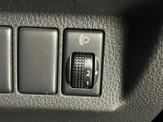 日産 エクストレイル 20S 埼玉県 2009(平21)年 5.2万km ダイヤモンドブラック 純正ナビ　バックカメラ　ＥＴＣ　ヘッドライトレベライザー　エアコン　フロアマット　ＤＶＤ再生　純正アルミホイール　リモコンキー　オート格納ミラー　パワーステアリング　パワーウインドウ　地デジＴＶ