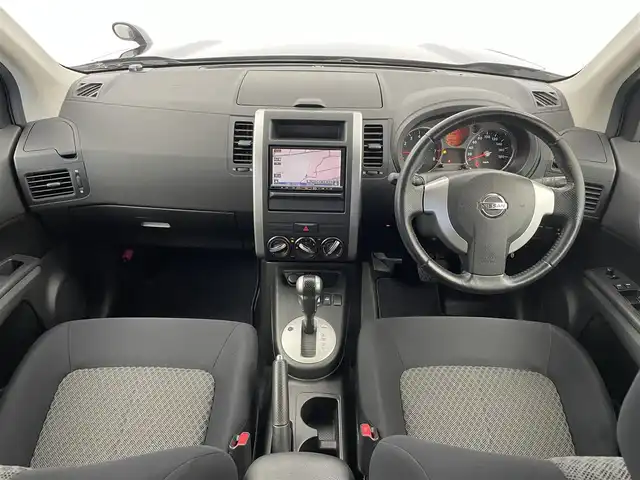 日産 エクストレイル 20S 埼玉県 2009(平21)年 5.2万km ダイヤモンドブラック 純正ナビ　バックカメラ　ＥＴＣ　ヘッドライトレベライザー　エアコン　フロアマット　ＤＶＤ再生　純正アルミホイール　リモコンキー　オート格納ミラー　パワーステアリング　パワーウインドウ　地デジＴＶ