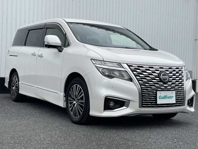 日産 エルグランド 250ハイウェイスターS 千葉県 2020(令2)年 2.1万km ピュアホワイトパール 純正メモリナビ/(フルセグTV/BT/CD/DVD/FM/AM)/全周囲カメラ/ナビ連動前後ドライブレコーダー/ブラインドスポットモニター/衝突被害軽減システム/車線逸脱警報/クルーズコントロール/ハーフレザーシート/両側パワースライドドア/横滑り防止装置/ビルトインETC/LEDヘッドライト/フォグランプ/オートライト/ウィンカーミラー/電動格納ミラー/純正18インチAW/シートリフター/プッシュスタート/スマートキー/フロアマット