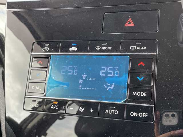 日産 エルグランド 250ハイウェイスターS 千葉県 2020(令2)年 2.1万km ピュアホワイトパール 純正メモリナビ/(フルセグTV/BT/CD/DVD/FM/AM)/全周囲カメラ/ナビ連動前後ドライブレコーダー/ブラインドスポットモニター/衝突被害軽減システム/車線逸脱警報/クルーズコントロール/ハーフレザーシート/両側パワースライドドア/横滑り防止装置/ビルトインETC/LEDヘッドライト/フォグランプ/オートライト/ウィンカーミラー/電動格納ミラー/純正18インチAW/シートリフター/プッシュスタート/スマートキー/フロアマット