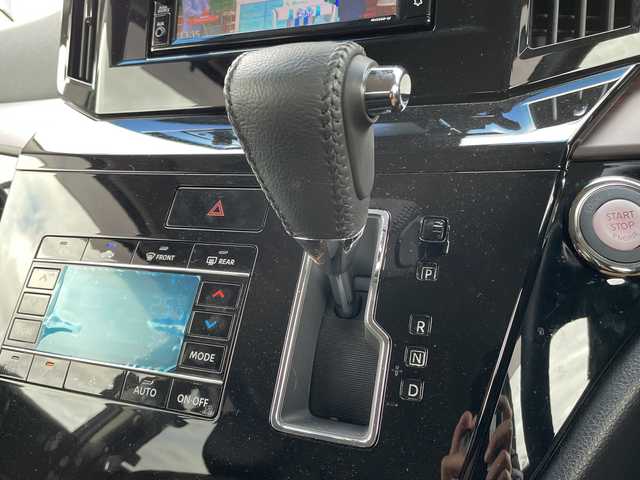 日産 エルグランド 250ハイウェイスターS 千葉県 2020(令2)年 2.1万km ピュアホワイトパール 純正メモリナビ/(フルセグTV/BT/CD/DVD/FM/AM)/全周囲カメラ/ナビ連動前後ドライブレコーダー/ブラインドスポットモニター/衝突被害軽減システム/車線逸脱警報/クルーズコントロール/ハーフレザーシート/両側パワースライドドア/横滑り防止装置/ビルトインETC/LEDヘッドライト/フォグランプ/オートライト/ウィンカーミラー/電動格納ミラー/純正18インチAW/シートリフター/プッシュスタート/スマートキー/フロアマット