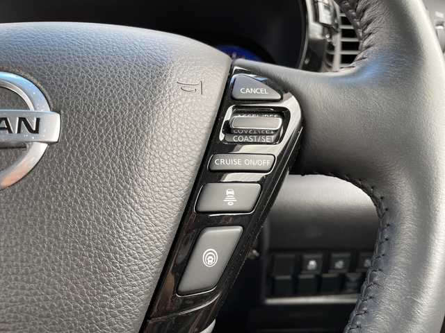 日産 エルグランド 250ハイウェイスターS 千葉県 2020(令2)年 2.1万km ピュアホワイトパール 純正メモリナビ/(フルセグTV/BT/CD/DVD/FM/AM)/全周囲カメラ/ナビ連動前後ドライブレコーダー/ブラインドスポットモニター/衝突被害軽減システム/車線逸脱警報/クルーズコントロール/ハーフレザーシート/両側パワースライドドア/横滑り防止装置/ビルトインETC/LEDヘッドライト/フォグランプ/オートライト/ウィンカーミラー/電動格納ミラー/純正18インチAW/シートリフター/プッシュスタート/スマートキー/フロアマット