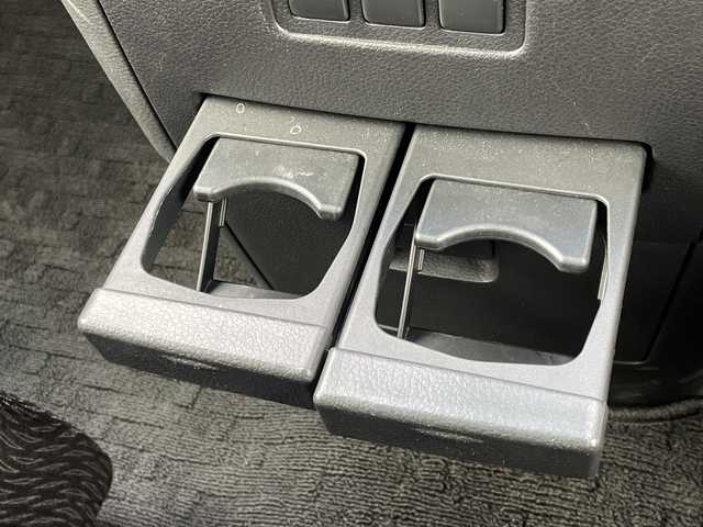 日産 エルグランド 250ハイウェイスターS 千葉県 2020(令2)年 2.1万km ピュアホワイトパール 純正メモリナビ/(フルセグTV/BT/CD/DVD/FM/AM)/全周囲カメラ/ナビ連動前後ドライブレコーダー/ブラインドスポットモニター/衝突被害軽減システム/車線逸脱警報/クルーズコントロール/ハーフレザーシート/両側パワースライドドア/横滑り防止装置/ビルトインETC/LEDヘッドライト/フォグランプ/オートライト/ウィンカーミラー/電動格納ミラー/純正18インチAW/シートリフター/プッシュスタート/スマートキー/フロアマット